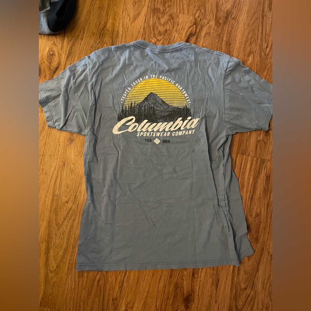 Men’s graphic tee